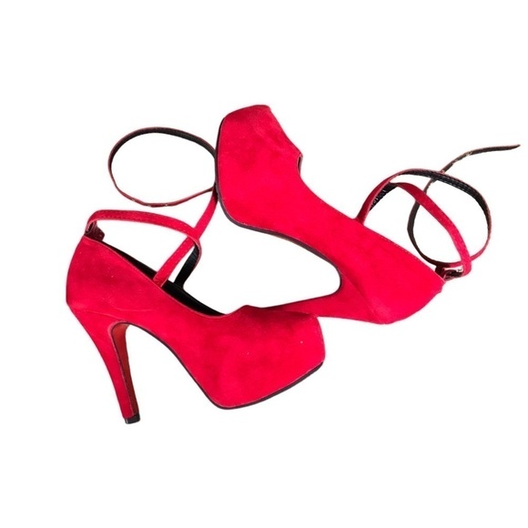 Dixuanni Shoes - Red velvet platform heels sz 8.5 ankle Strappy stiletto Sexy MWOT valentines day